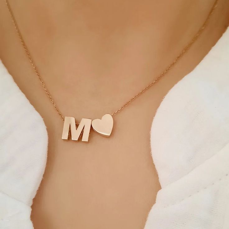 گردنبند قلب و حروف
